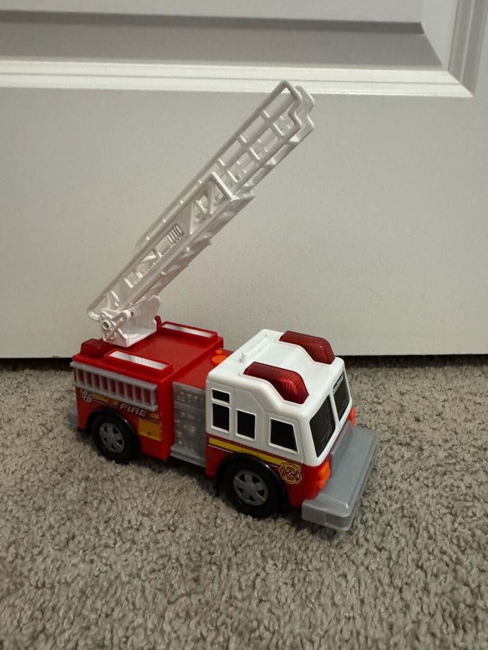 Road Rippers City Service Fleet Fire Truck with Lights and Sounds